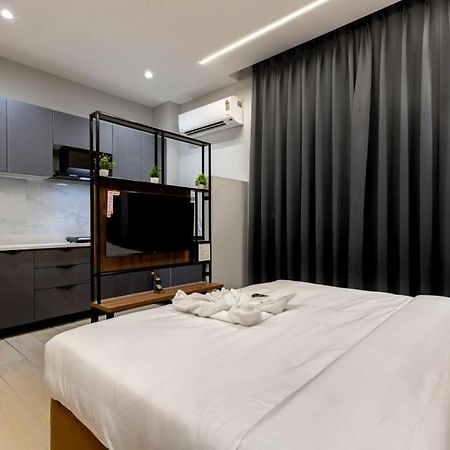 Hotel Imperial Stayz Sector 51 Ґурґаон Екстер'єр фото
