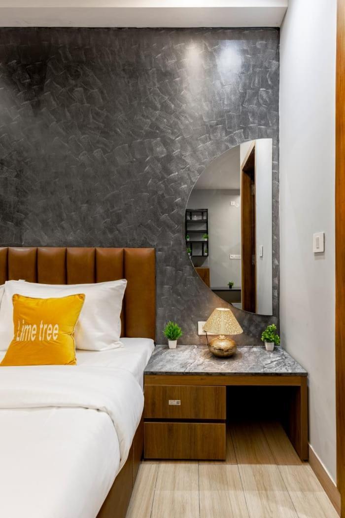 Hotel Imperial Stayz Sector 51 Ґурґаон Екстер'єр фото