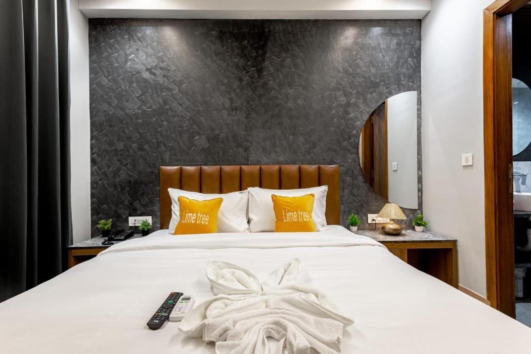 Hotel Imperial Stayz Sector 51 Ґурґаон Екстер'єр фото